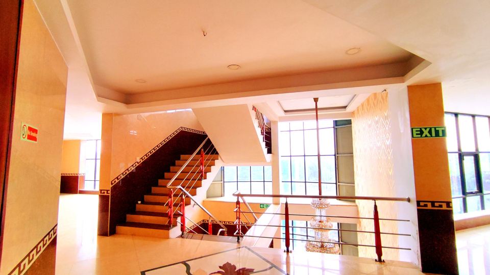 Hotel Yuvraj Signature