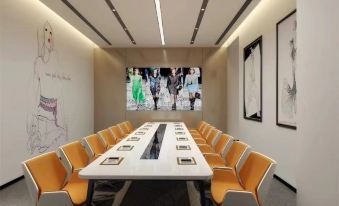 Salut Café Homestay