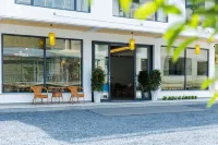 Yishan Bieyuan Hotels near Xijin Ferry