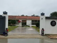 Haitang Mountain and Hairenmeisu