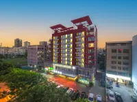 Ai Li Hotel (Meiyuan Guoxing RT-Mart Store) Hotels near Meilan