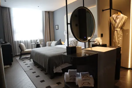 Guangzhou Shamian Island YATLAND Отели рядом с достопримечательностью «Bai'etan River View»