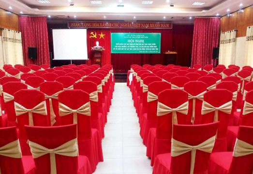 헝 브엉 호텔 외관