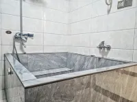 Rucheng Yujing Hot Spring Hotel