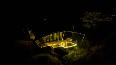 Escarpment Serengeti Luxury Camp Отели в г. Серенгети