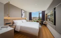 Lavande Hotel (Jin Kongque Street, Mang City) - Parkering
