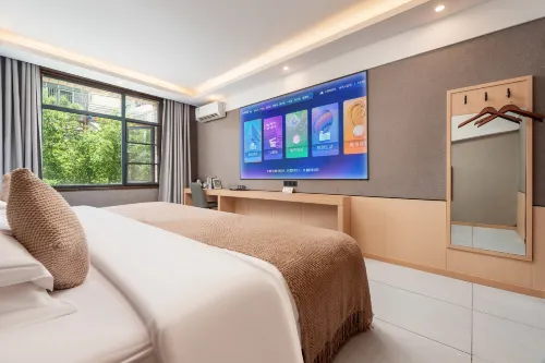 Huifeng Hotel