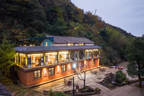 Jingdezhenlepingshilijuyunshe Hotels in Leping