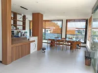 Hanyuan Hushang Yunju Homestay