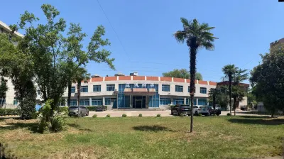 Yanshi E-Tone Hotel Các khách sạn gần Ga Yanshi