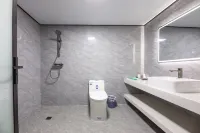 Cloud Coast Future • Smart Homestay (Shijiazhuang Train Station Store)