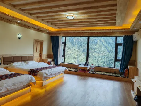 Yasheng Homestay (Zhagana Scenic Area)