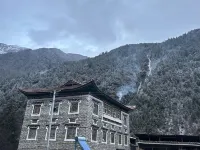 木雅藏寨民宿 蓮花海附近的飯店