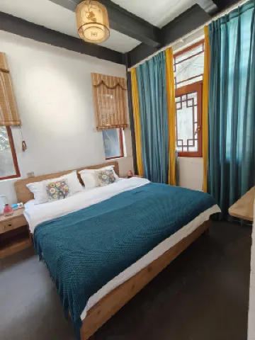 Micro Dust Xiaozhu Homestay (Jianshui Ancient City Small Train Shop)
