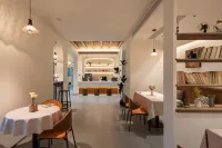Wuyuan Jinyi Homestay (Railway Station)