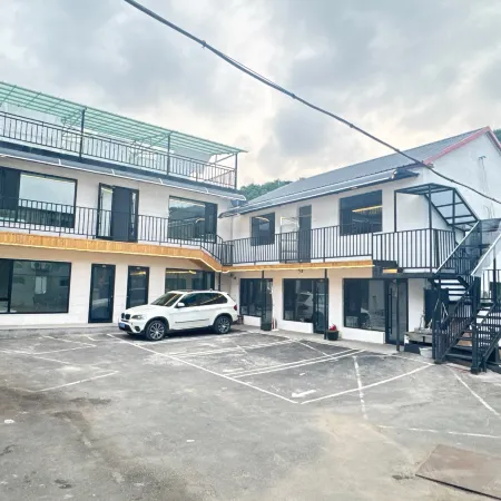 Liu Courtyard Homestay