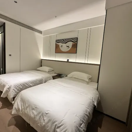 Home Inn Ruibai Cloud Hotel (Longyan Railway Station Zhongshan Road Branch)