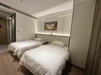Home Inn Ruibai Cloud Hotel (Longyan Railway Station Zhongshan Road Branch) - Balkon