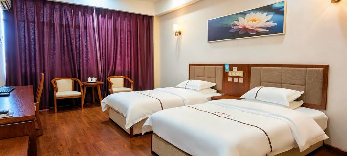 Yingjiang Hengkai Hotel Hotéis em Condado de Yingjiang