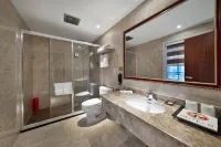 和諧·敦普飯店（凱里大十字國貿廣場店） 凱里苗侗風情園-雷山宰牛祭祖附近的飯店