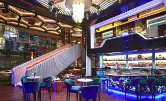 THE FACE Suites Hotel