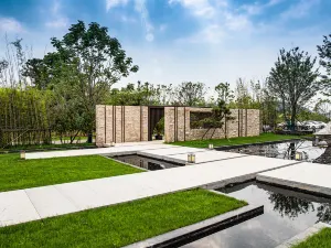 Grand New Century Nanshan Heyuan Hot Spring Resort