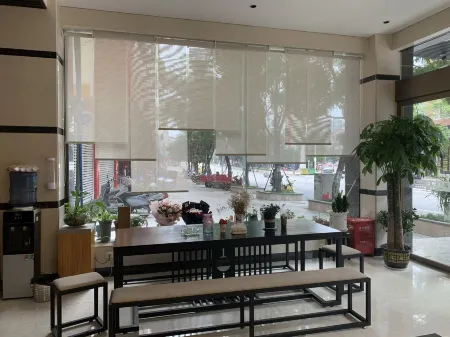 Shiqi Dihao Hotel Отели рядом с достопримечательностью «Shiqian Hot Spring Scenic Area»