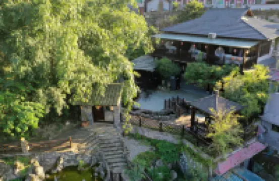 Xingyi Mountain Breeze Inn