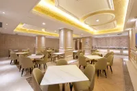 Vienna Hotel (Maoming's first Beach Hotel in China)
