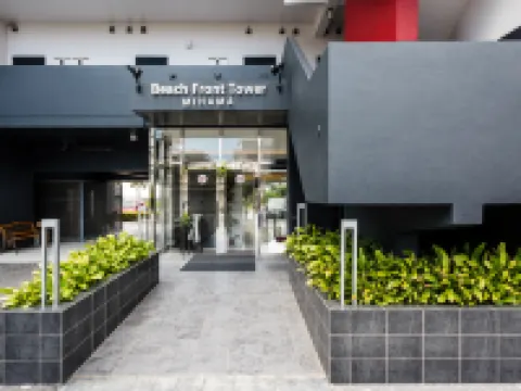 ビーチフロントタワーミハマ 北谷町のホテル