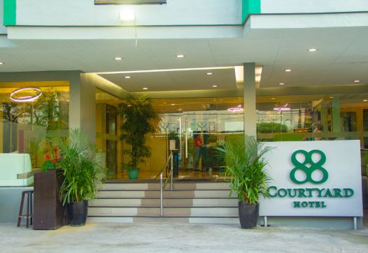 88 코트야드 호텔