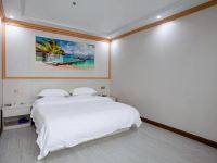 凤山城市第一站酒店 - 标准大床房