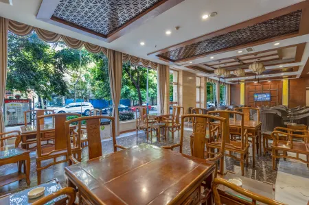 Jingyue Hotel (Meishandong Railway Station Wanda Plaza)