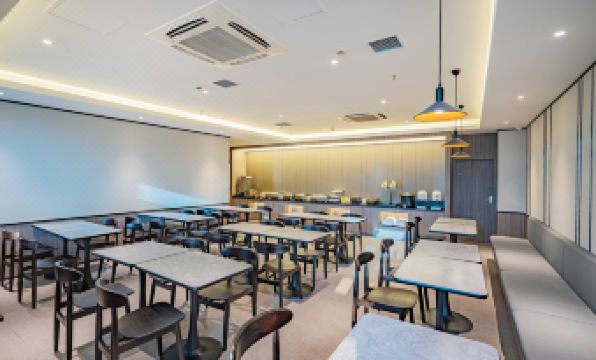 HanTing Hotel (Shangrao Central Square Zhongshan Road)