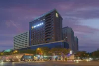 Super 8 Select Hotel (Urumqi Yangtze South Railway Station) Hotels near People's Park of Urumqi
