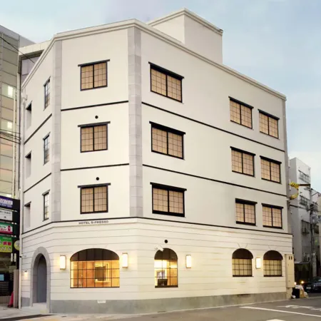 Hotel S-Presso Namba Отели рядом с достопримечательностью «Намба парки»