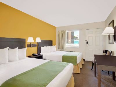 Howard Johnson by Wyndham Las Vegas Near the Strip