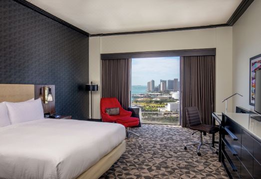 3. 힐튼 마이애미 ..