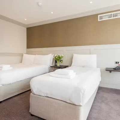موبراي كورت هوتل Hotels near إرلز كورت