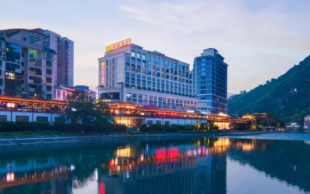 Haoting Hotel Отели в г. Цзиюань