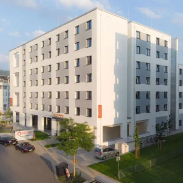 Aparthotel Adagio Access Freiburg Отели рядом с достопримечательностью «Река Дреизам»