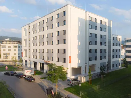 Aparthotel Adagio Access Freiburg Отели рядом с достопримечательностью «Фрайбургская Высшая школа музыки»
