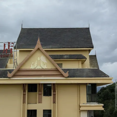 Menghaimanshu Hotel