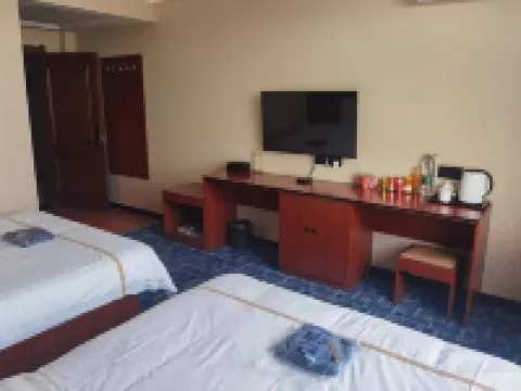 Holiday Inn 365, Luxian County Hotels in Lan County