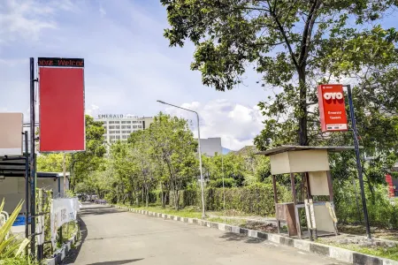 RedDoorz Syariah at Shakira Alesha Enggal