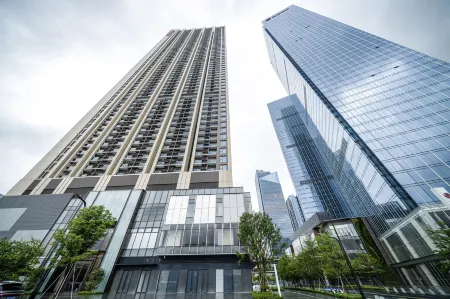 Lingyun Administrative International Apartment (Shenzhen North Station Hongshan 6979 Store)