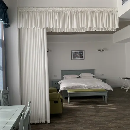 Tinglan Homestay (Baicaoyuan Forest Park Store)