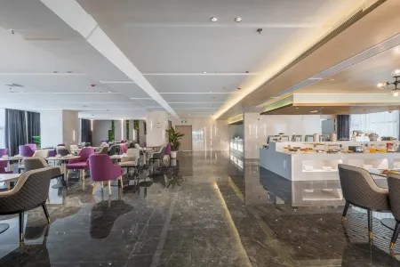 Lavande Hotel (Near Chaoshan High-speed Railway Station and Jieyang Chaoshan International Airport) Отели рядом с достопримечательностью «Shantou Dongshan Lake»