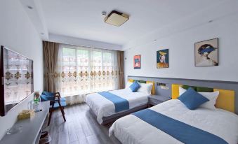 Zhoushan Peach Blossom Island Play Sand Sea View Homestay