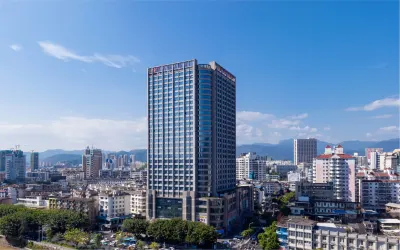 Ramada by Wyndham Longyan Hotels near Temple of the Queen of Heaven (Minyuan Road)